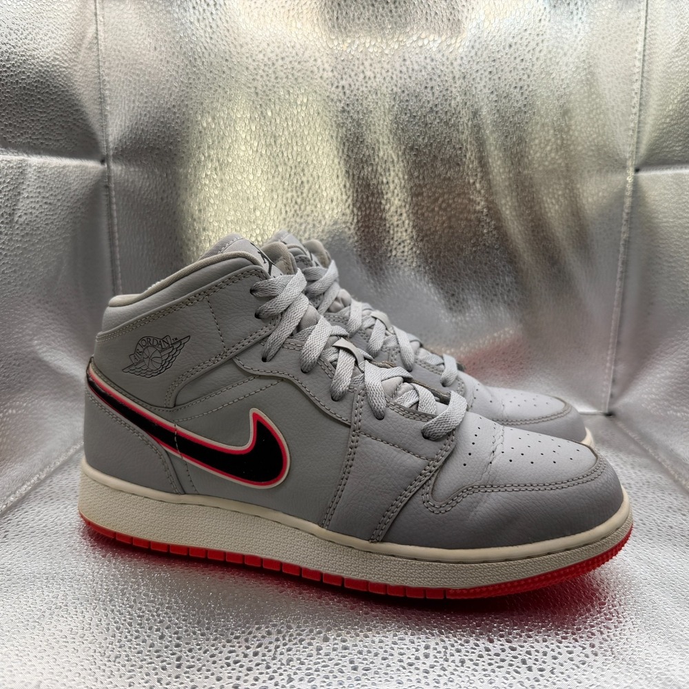 Size 7Y Nike Air Jordan 1 GS Mid Wolf Gray Pink Kids Sneaker Shoes 555112-060